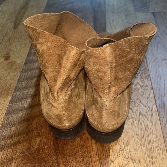 Eileen Fisher Woman’s Tan Booties Size 9 - Picture 4 of 6